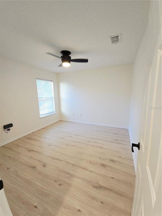 For Rent: $1,825 (1 beds, 1 baths, 713 Square Feet)