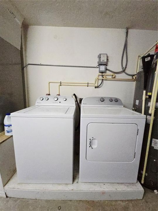 For Rent: $1,825 (1 beds, 1 baths, 713 Square Feet)