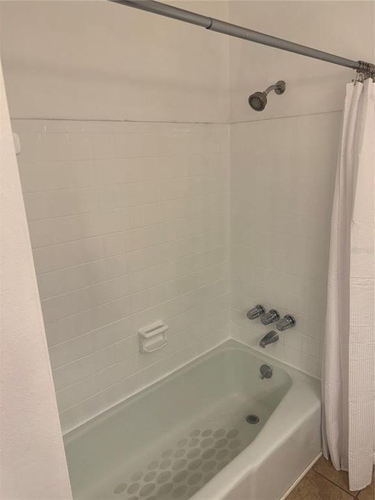 В аренду: $2,400 (3 спален, 2 ванн, 1076 Квадратных фут)