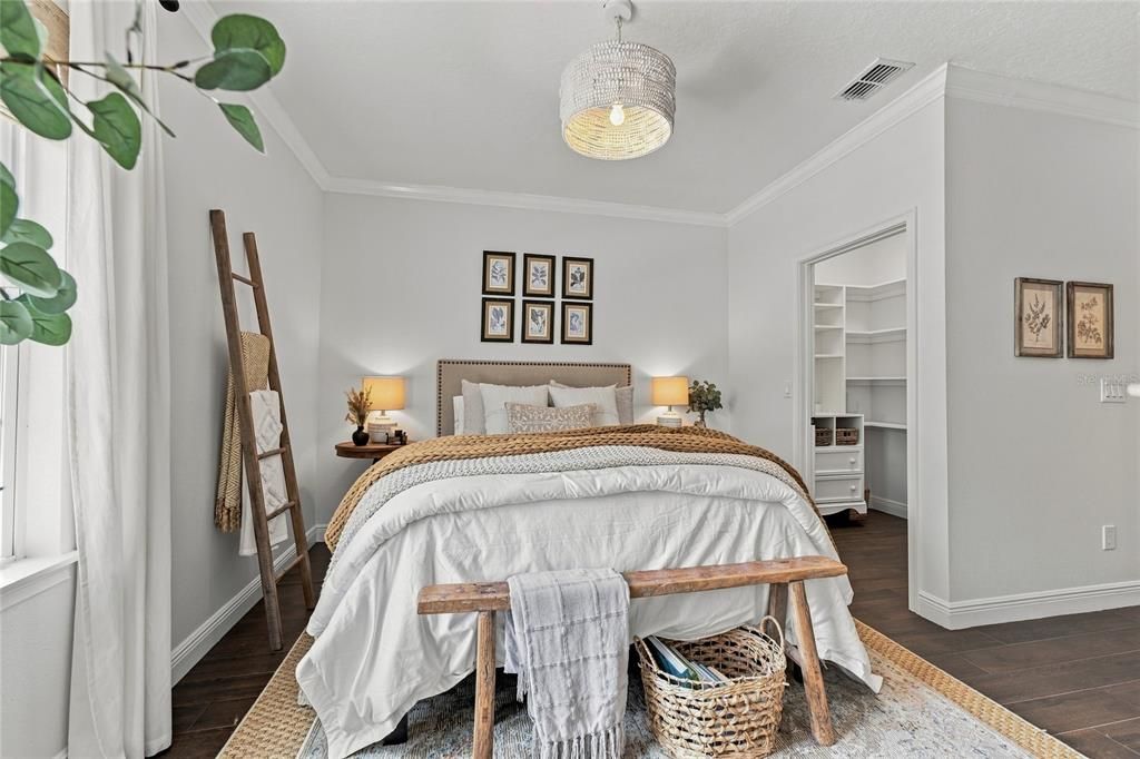 En Venta: $425,000 (3 camas, 2 baños, 2105 Pies cuadrados)