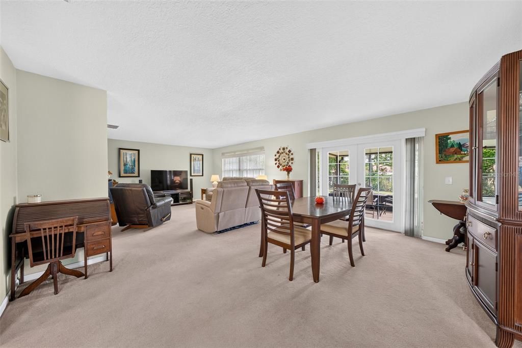 For Sale: $375,000 (4 beds, 2 baths, 1509 Square Feet)