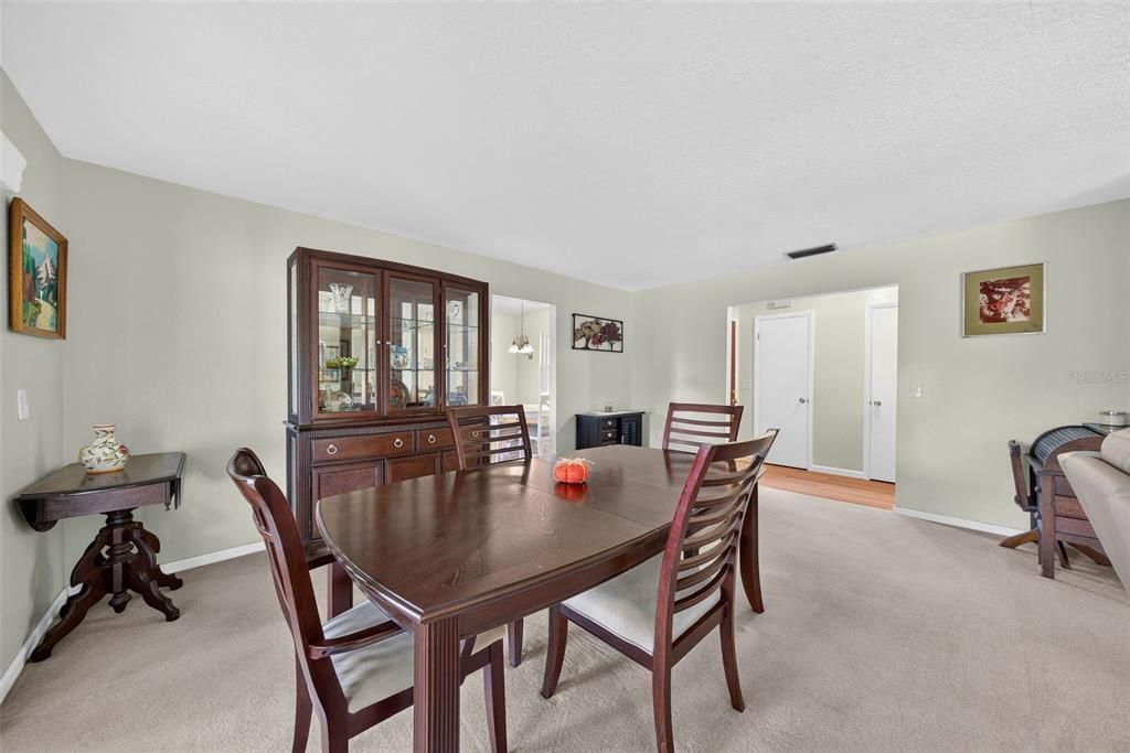 For Sale: $375,000 (4 beds, 2 baths, 1509 Square Feet)