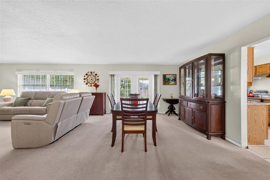 For Sale: $375,000 (4 beds, 2 baths, 1509 Square Feet)