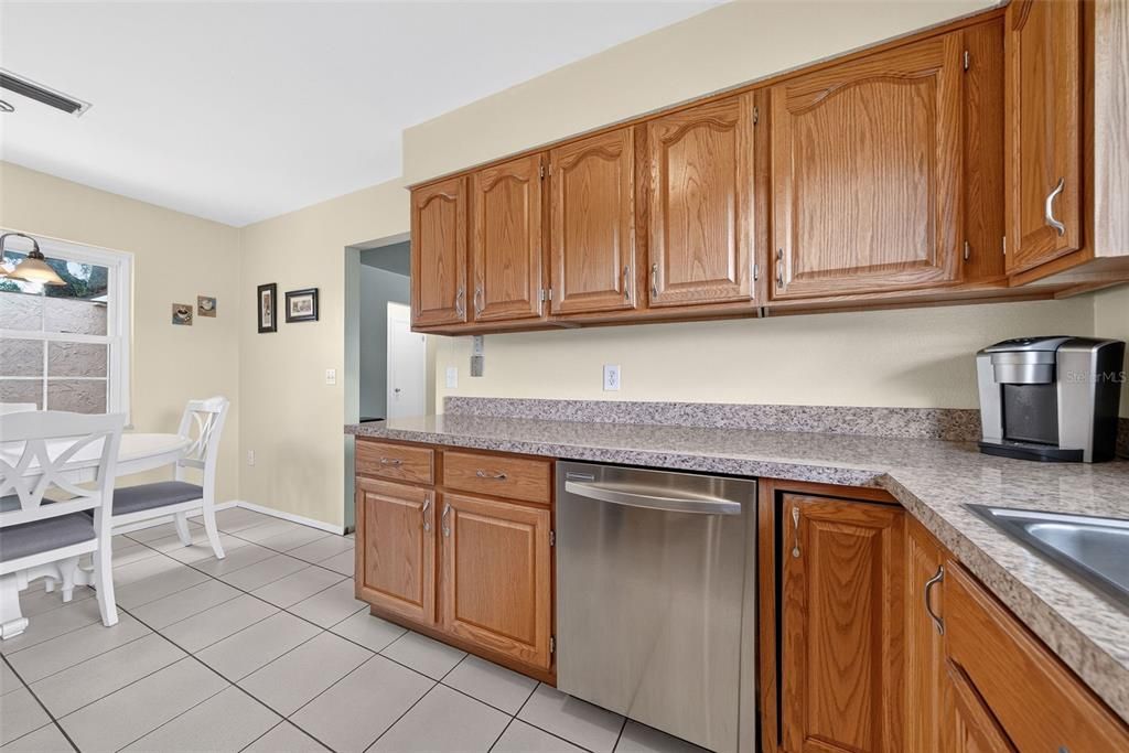 For Sale: $375,000 (4 beds, 2 baths, 1509 Square Feet)