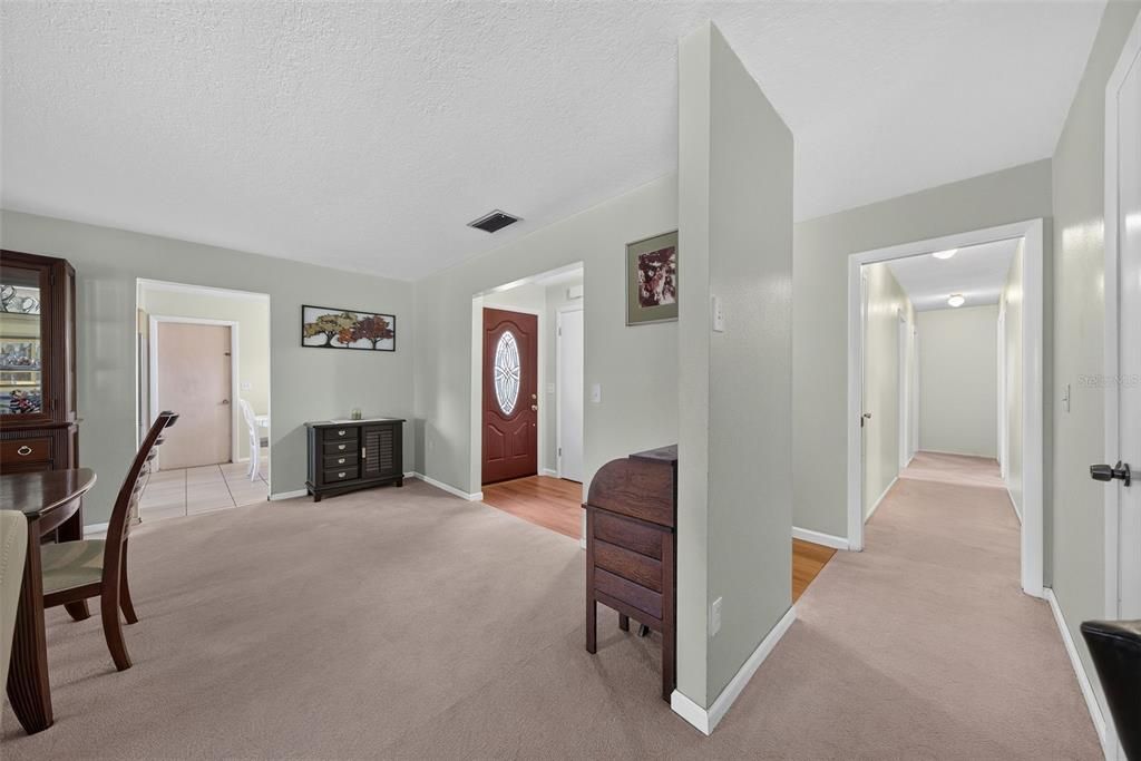 For Sale: $375,000 (4 beds, 2 baths, 1509 Square Feet)