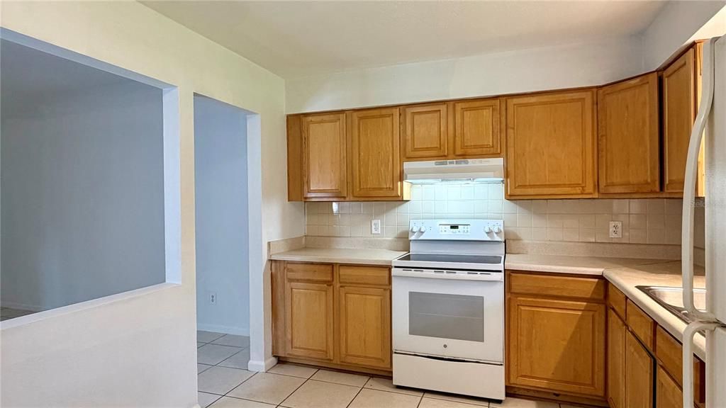 For Rent: $1,595 (2 beds, 1 baths, 850 Square Feet)