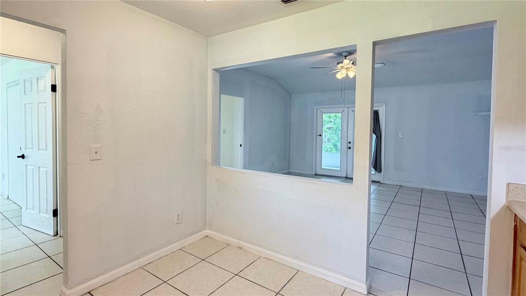 For Rent: $1,595 (2 beds, 1 baths, 850 Square Feet)