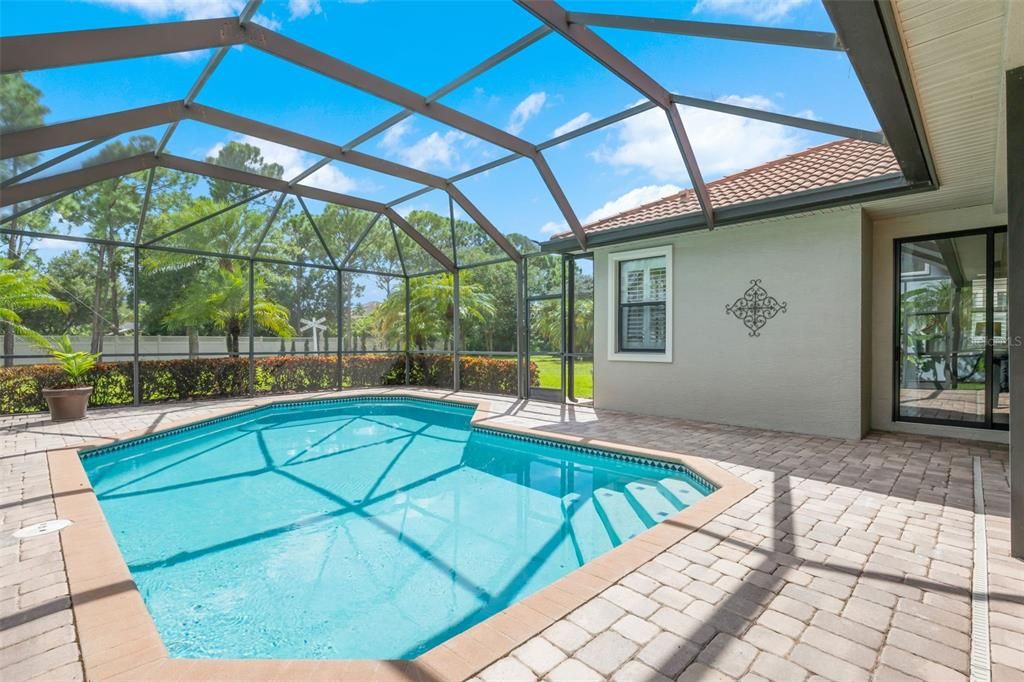 For Sale: $1,199,000 (5 beds, 3 baths, 3578 Square Feet)