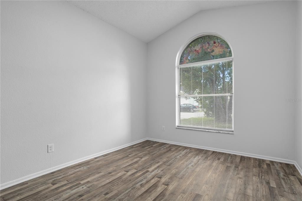 For Sale: $425,000 (4 beds, 2 baths, 2565 Square Feet)