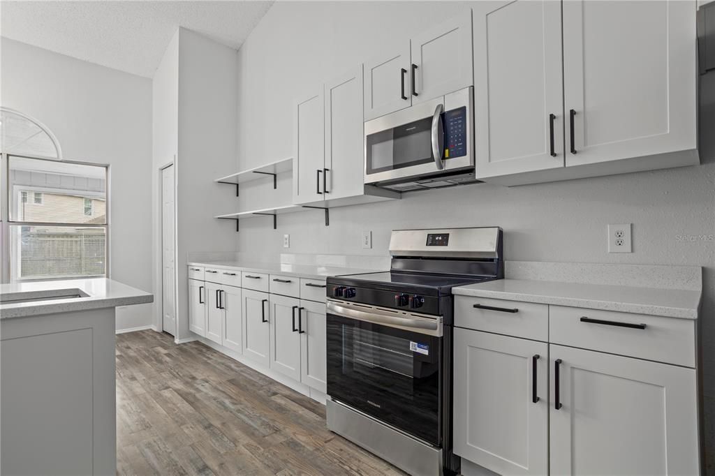For Sale: $425,000 (4 beds, 2 baths, 2565 Square Feet)