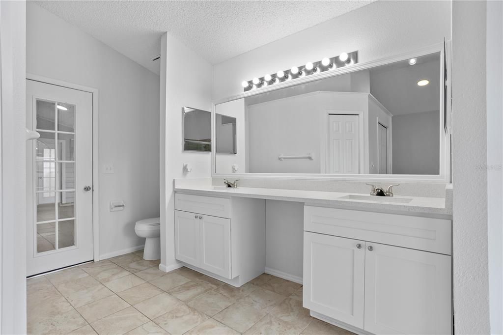 For Sale: $425,000 (4 beds, 2 baths, 2565 Square Feet)