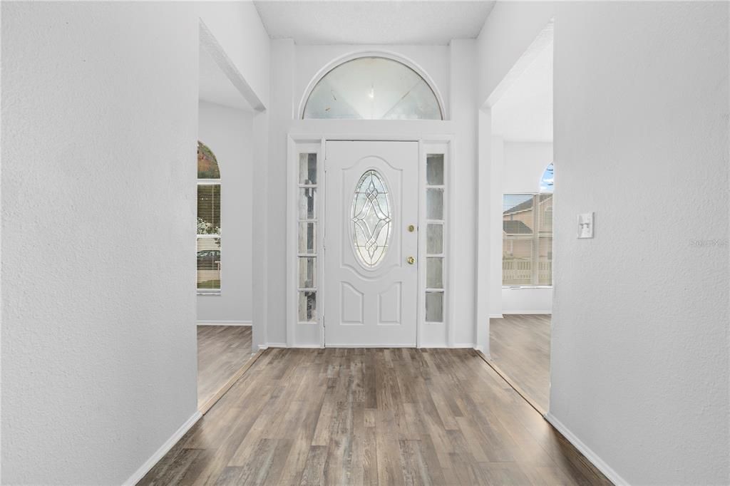 For Sale: $425,000 (4 beds, 2 baths, 2565 Square Feet)