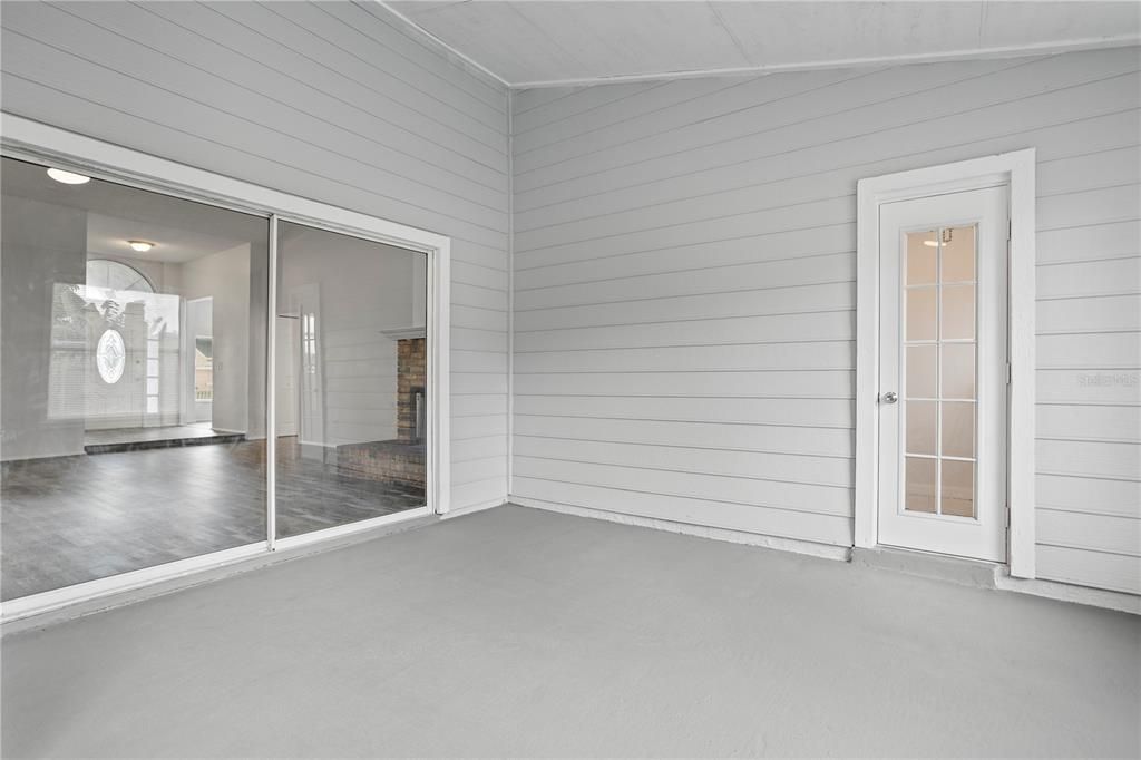 For Sale: $425,000 (4 beds, 2 baths, 2565 Square Feet)