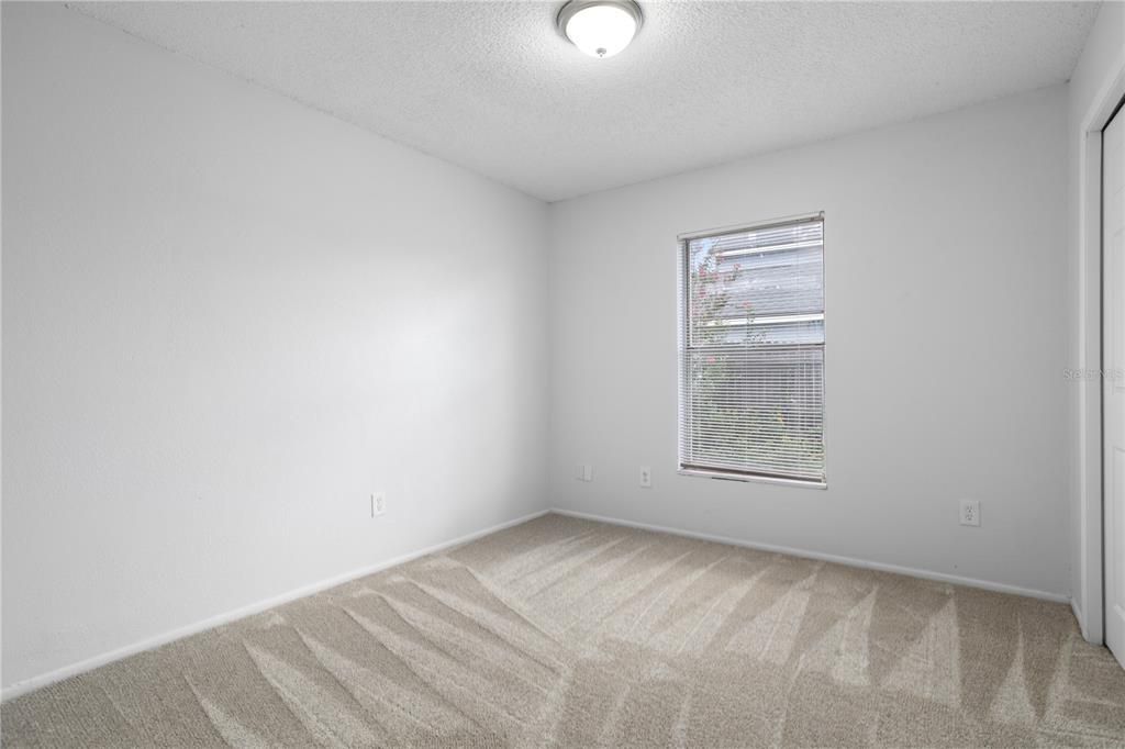 For Sale: $425,000 (4 beds, 2 baths, 2565 Square Feet)