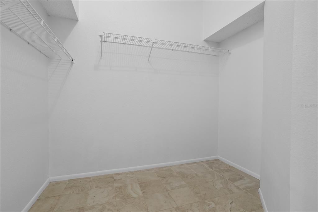 For Sale: $425,000 (4 beds, 2 baths, 2565 Square Feet)
