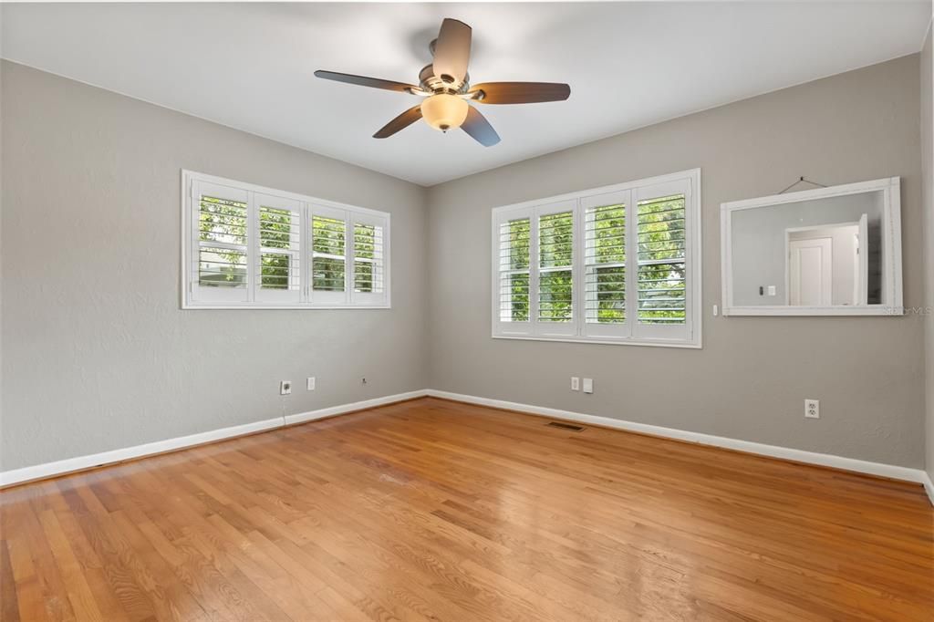For Sale: $540,000 (3 beds, 2 baths, 1717 Square Feet)