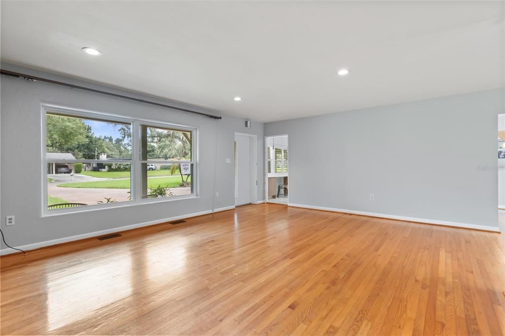 For Sale: $540,000 (3 beds, 2 baths, 1717 Square Feet)