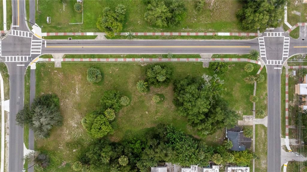 На продажу: $475,000 (1.10 acres)
