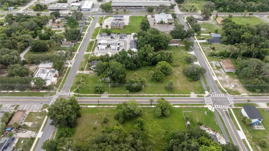 На продажу: $475,000 (1.10 acres)