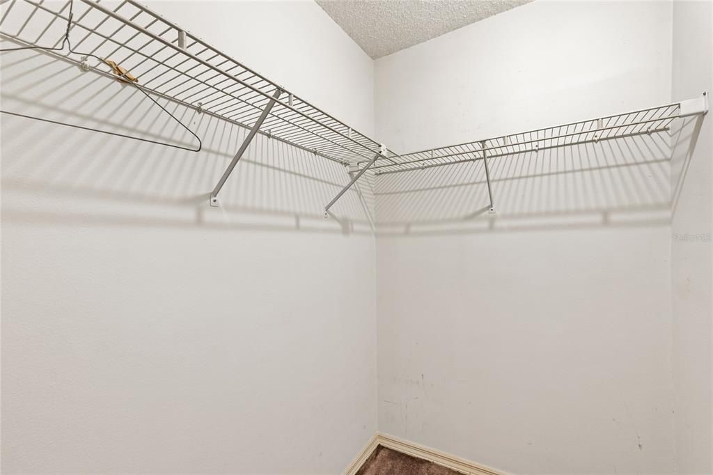 For Sale: $299,000 (2 beds, 2 baths, 1605 Square Feet)