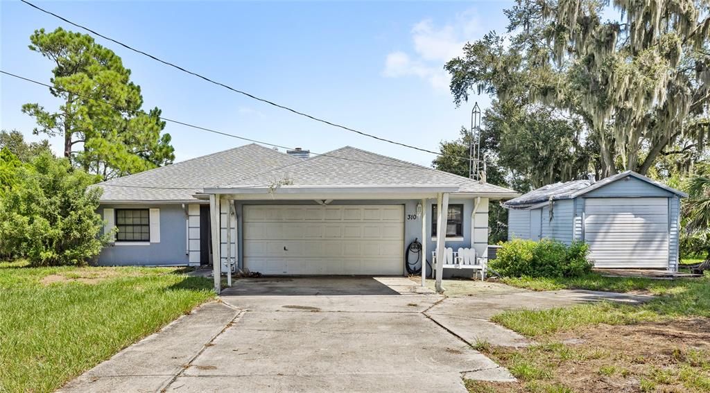 For Sale: $299,000 (2 beds, 2 baths, 1605 Square Feet)