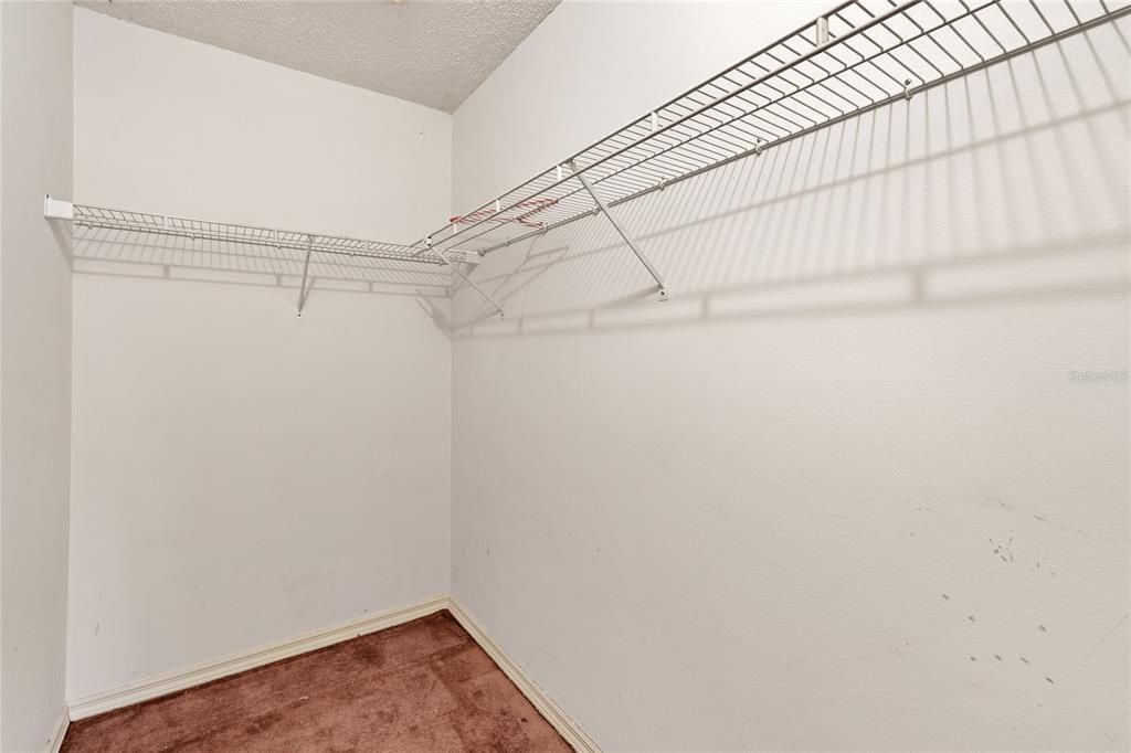 For Sale: $299,000 (2 beds, 2 baths, 1605 Square Feet)