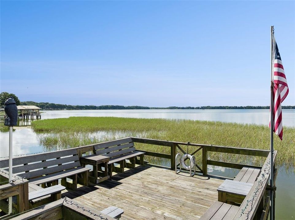 For Sale: $210,000 (1 beds, 1 baths, 685 Square Feet)