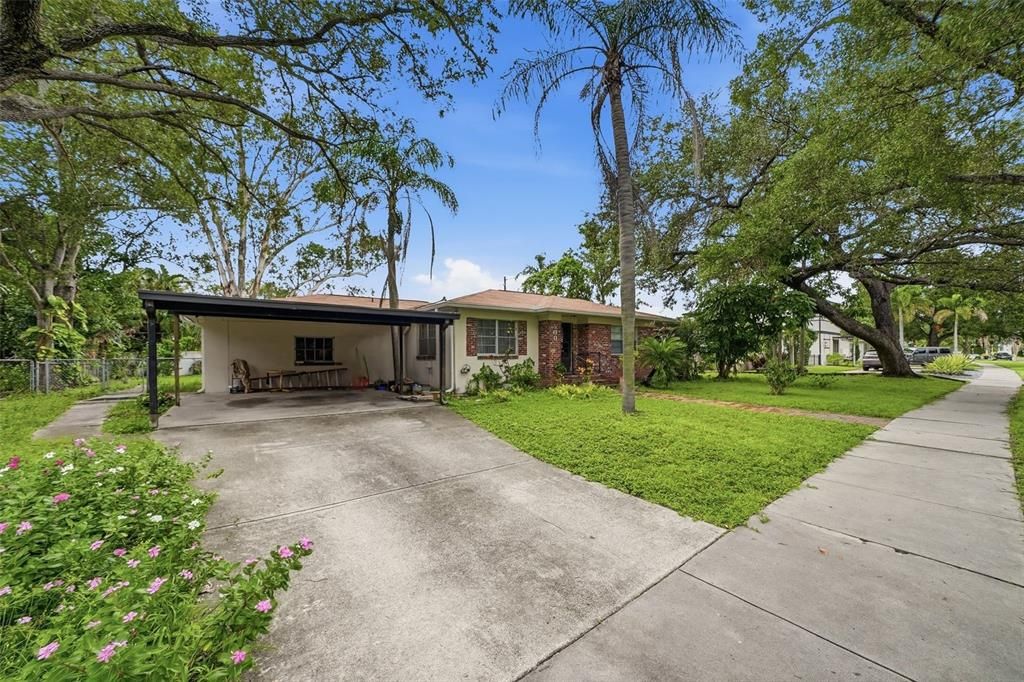 For Sale: $1,185,000 (3 beds, 2 baths, 2026 Square Feet)