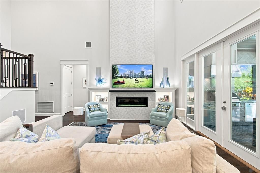 Activo con contrato: $2,495,000 (5 camas, 5 baños, 4110 Pies cuadrados)