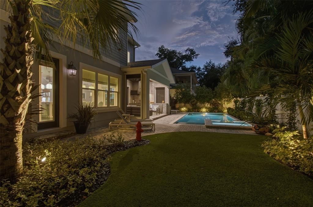 Activo con contrato: $2,495,000 (5 camas, 5 baños, 4110 Pies cuadrados)