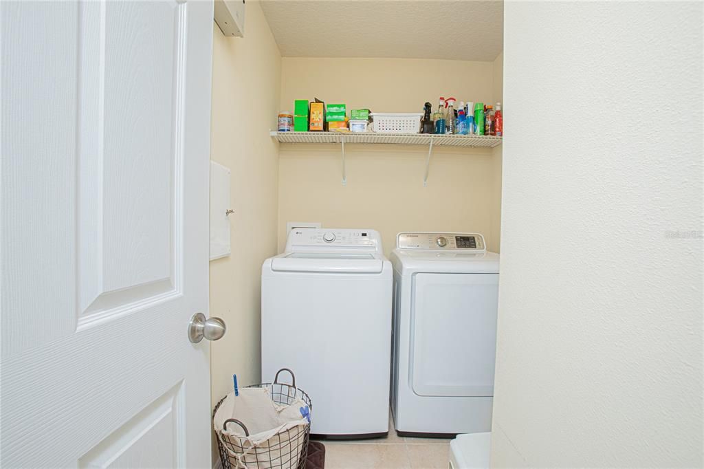 En Venta: $399,000 (3 camas, 2 baños, 1812 Pies cuadrados)