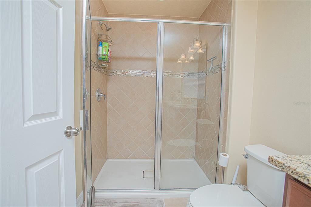 En Venta: $399,000 (3 camas, 2 baños, 1812 Pies cuadrados)