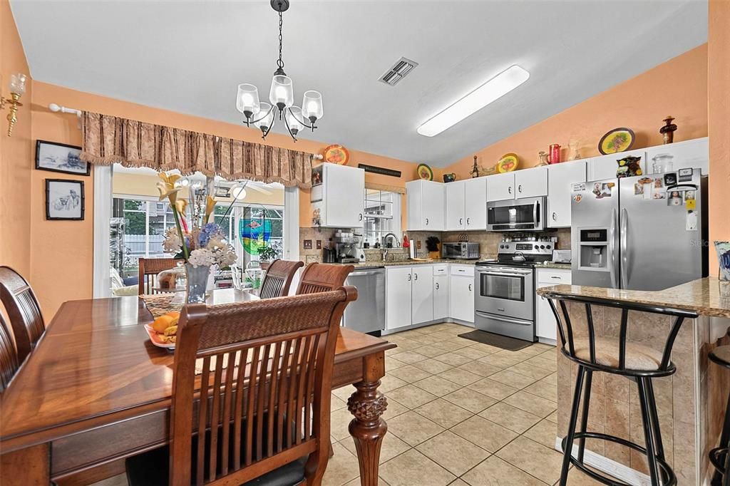 На продажу: $349,000 (3 спален, 2 ванн, 1236 Квадратных фут)