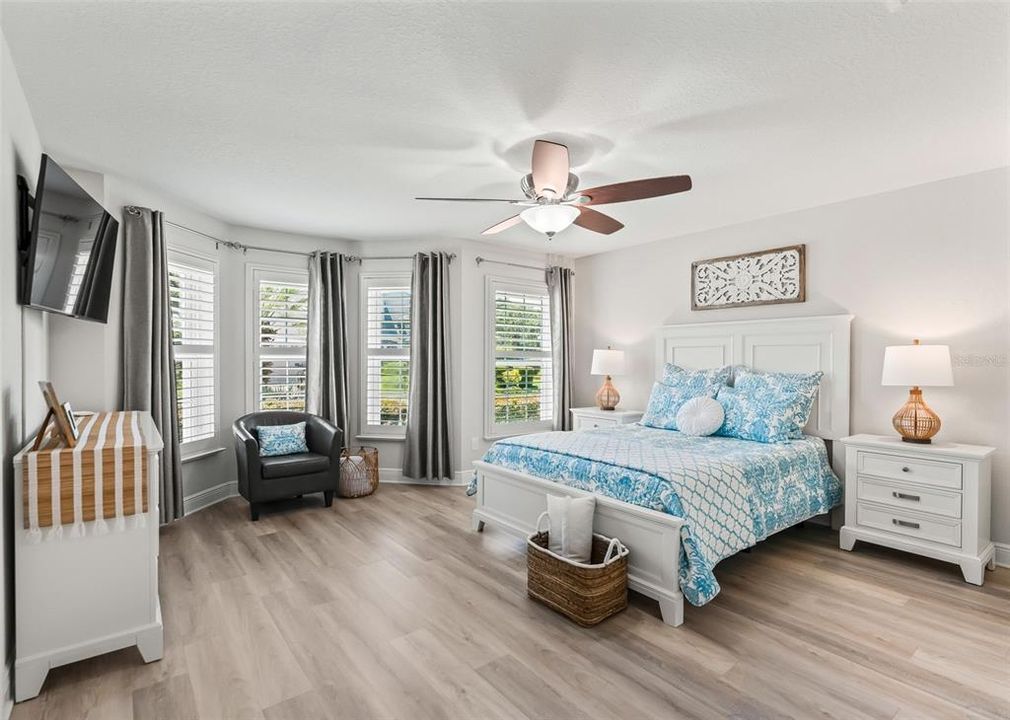 For Sale: $338,900 (3 beds, 2 baths, 1619 Square Feet)