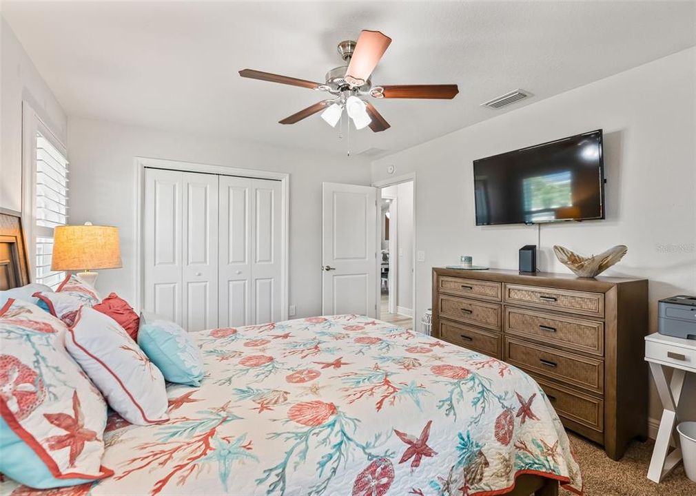 For Sale: $338,900 (3 beds, 2 baths, 1619 Square Feet)