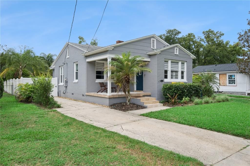 For Sale: $664,900 (3 beds, 2 baths, 2001 Square Feet)