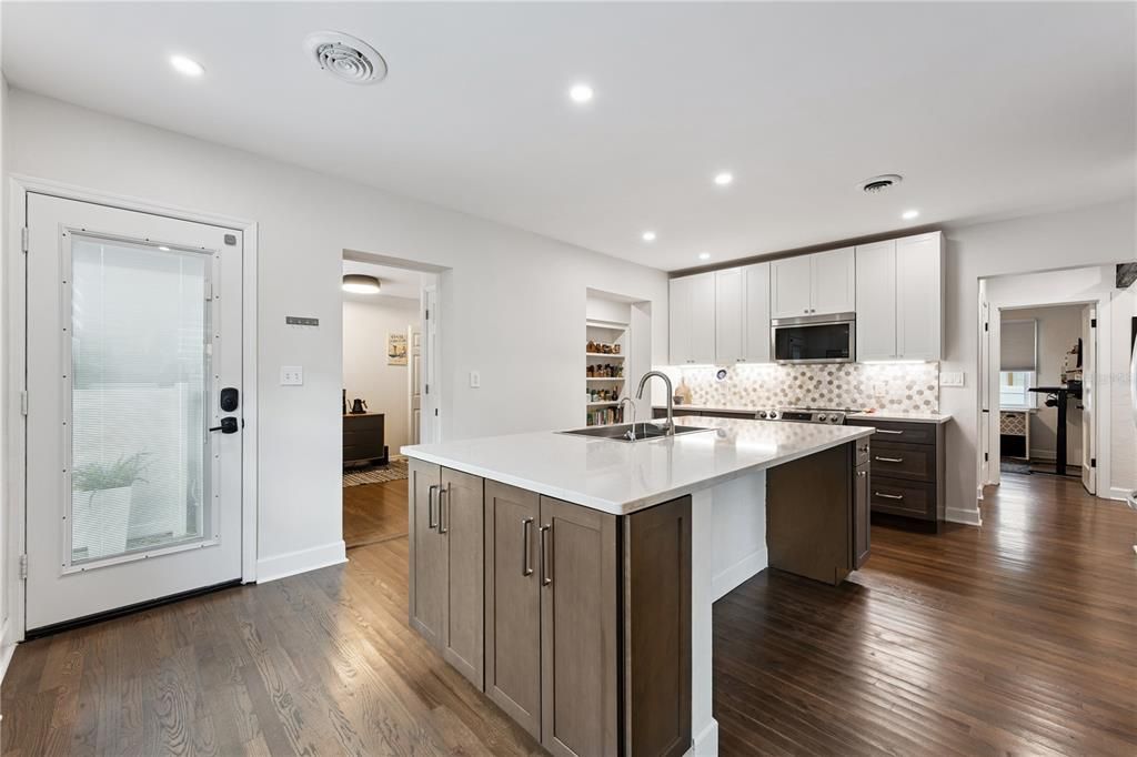 For Sale: $664,900 (3 beds, 2 baths, 2001 Square Feet)