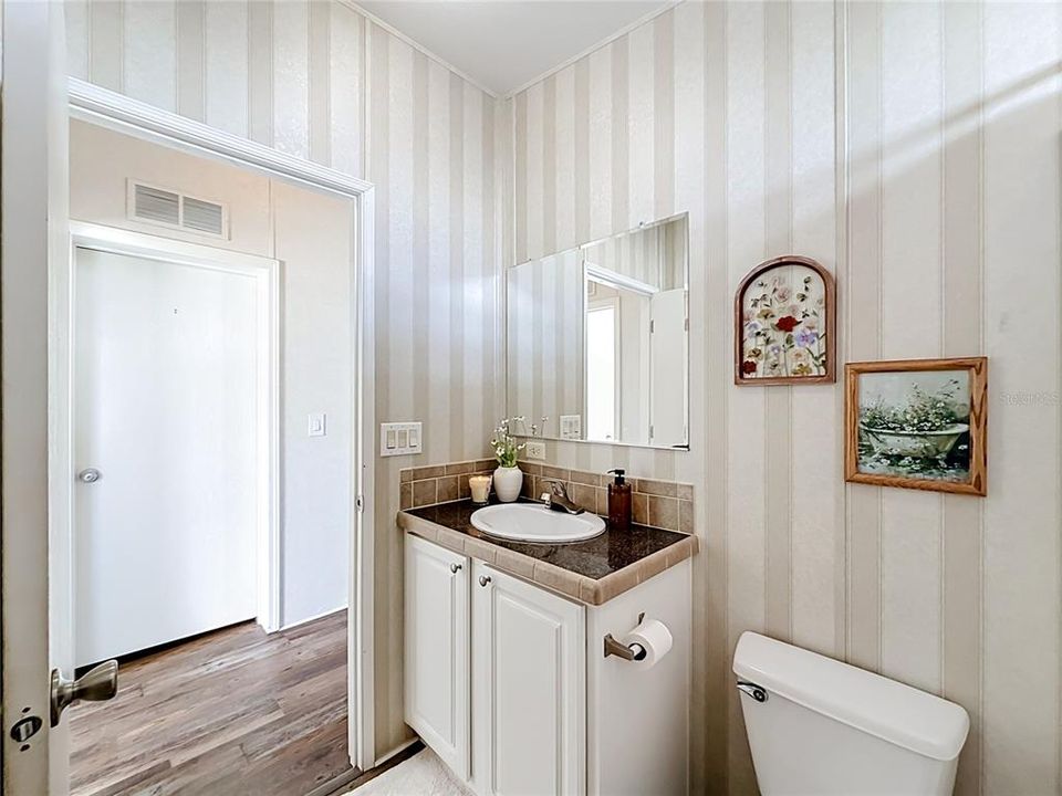 For Sale: $219,900 (3 beds, 2 baths, 1296 Square Feet)