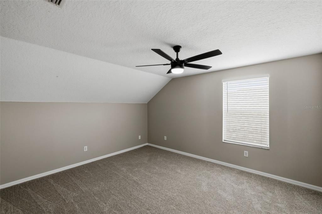 En Venta: $450,000 (4 camas, 2 baños, 2007 Pies cuadrados)