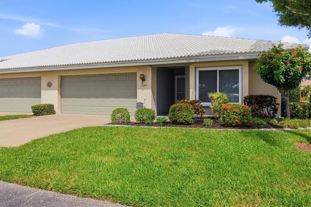 Active With Contract: $279,500 (2 beds, 2 baths, 1243 Square Feet)