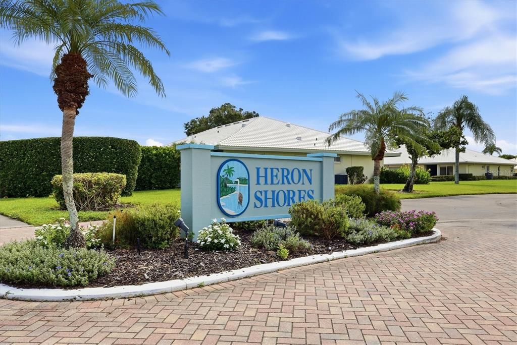 Active With Contract: $279,500 (2 beds, 2 baths, 1243 Square Feet)