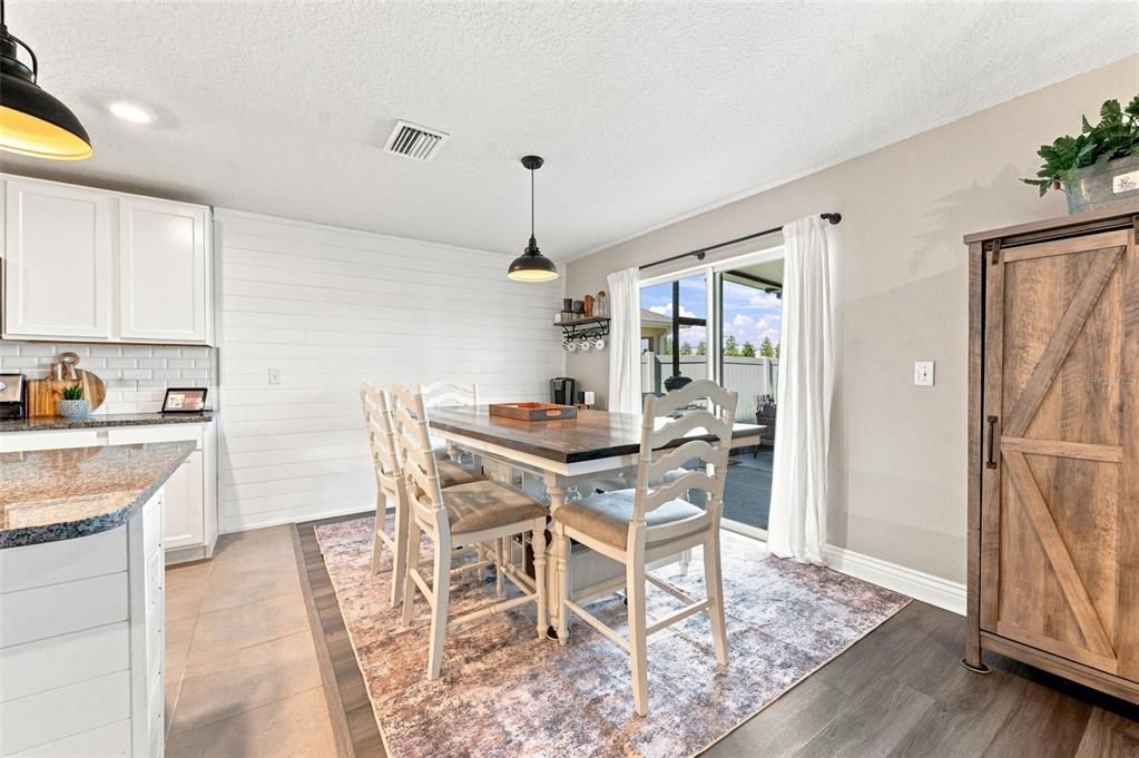 For Sale: $374,900 (5 beds, 3 baths, 2605 Square Feet)
