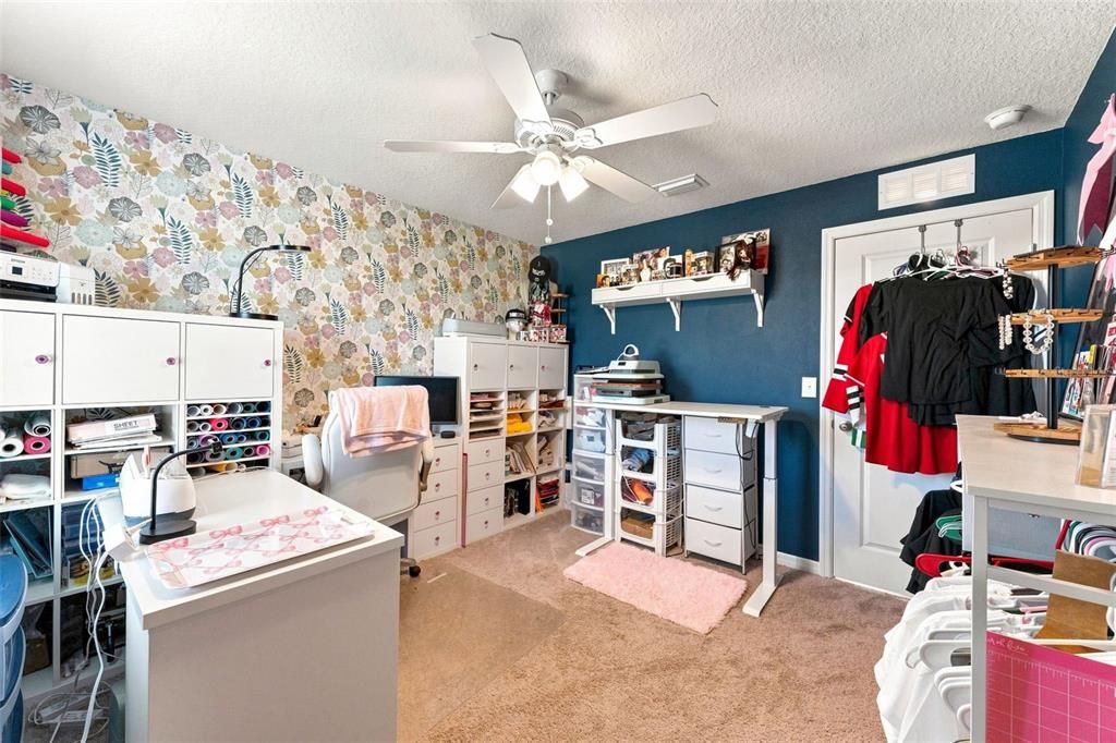 For Sale: $374,900 (5 beds, 3 baths, 2605 Square Feet)