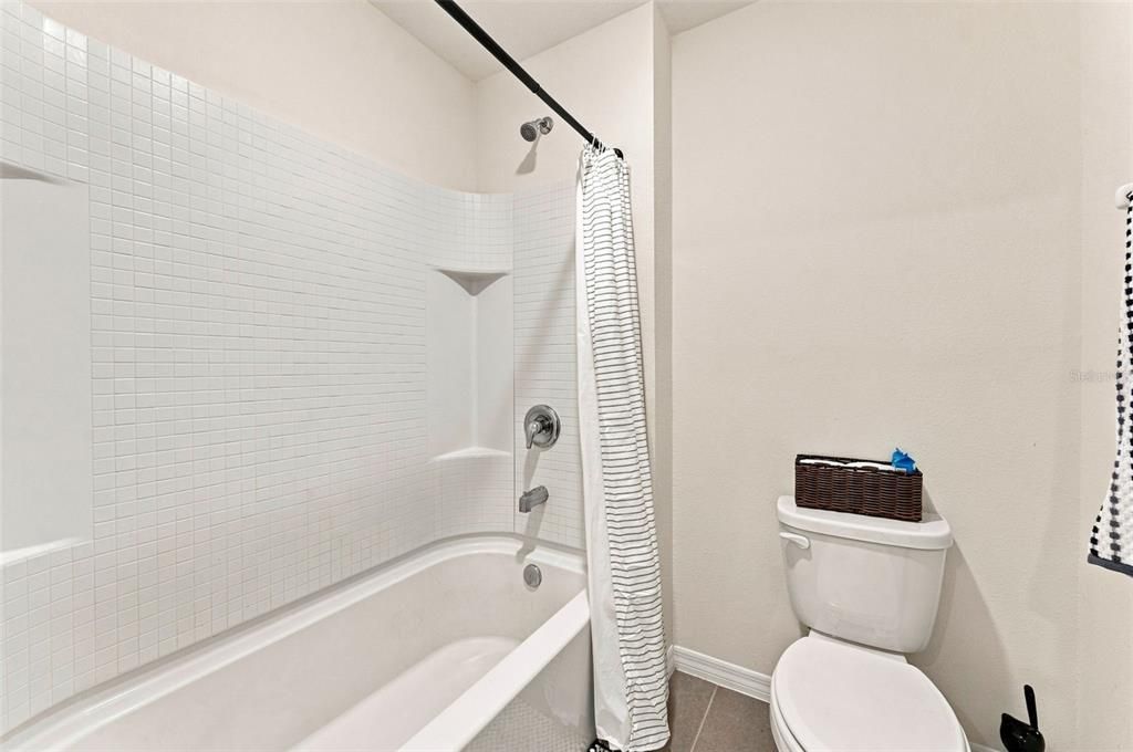 For Sale: $374,900 (5 beds, 3 baths, 2605 Square Feet)