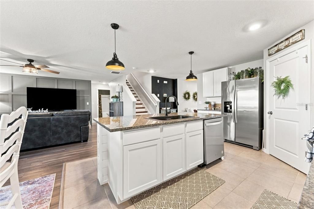 For Sale: $374,900 (5 beds, 3 baths, 2605 Square Feet)
