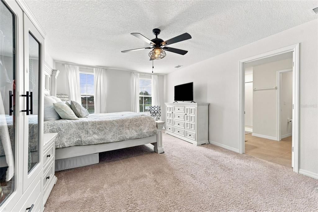 For Sale: $374,900 (5 beds, 3 baths, 2605 Square Feet)