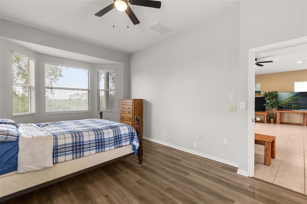 For Sale: $440,000 (3 beds, 2 baths, 1961 Square Feet)