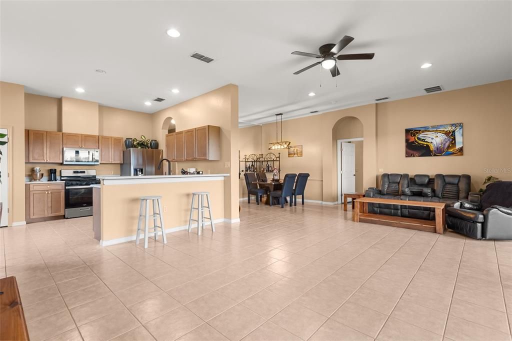 For Sale: $440,000 (3 beds, 2 baths, 1961 Square Feet)