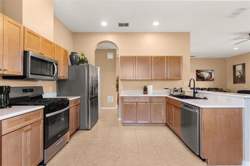 For Sale: $440,000 (3 beds, 2 baths, 1961 Square Feet)