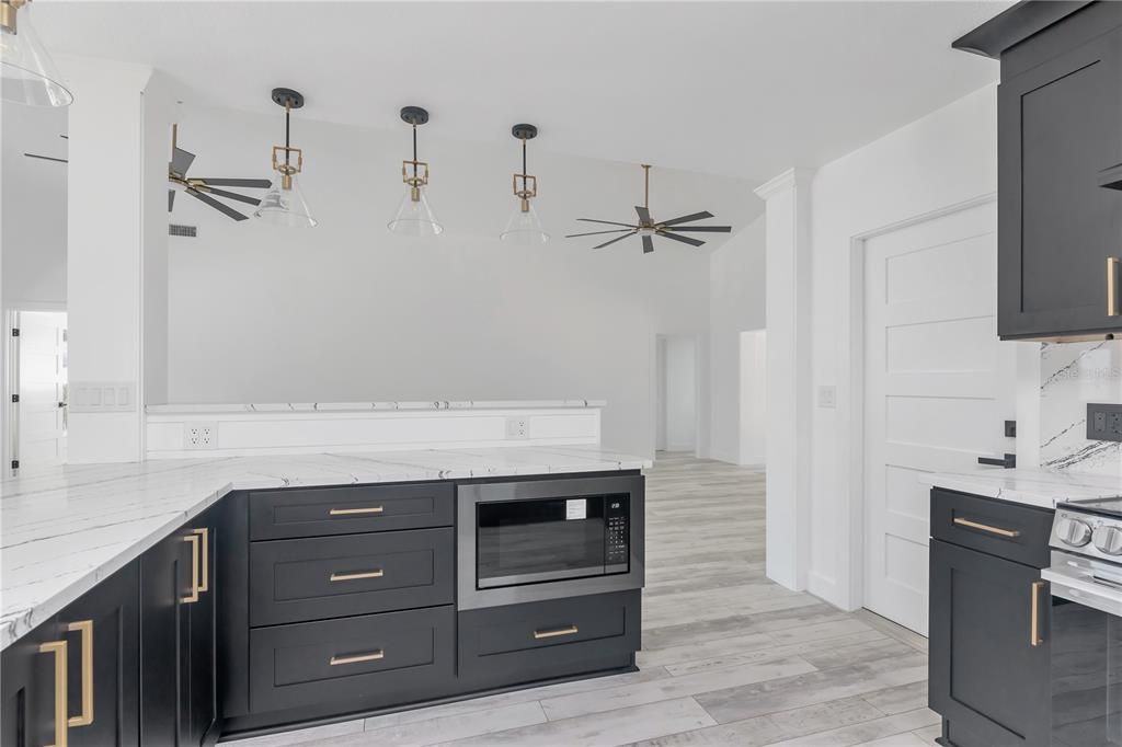В аренду: $3,995 (2 спален, 2 ванн, 1532 Квадратных фут)
